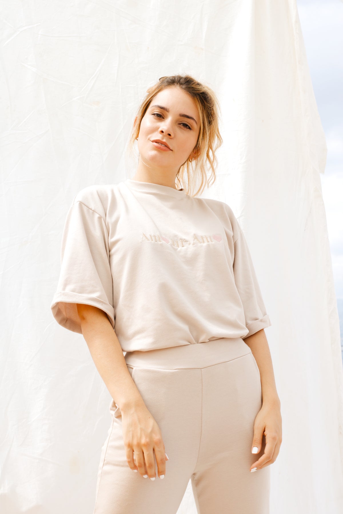 Amour Amour Tee